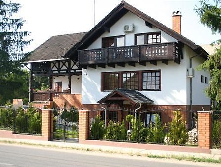 Dunakanyar Bed & Breakfast Göd Eksteriør billede