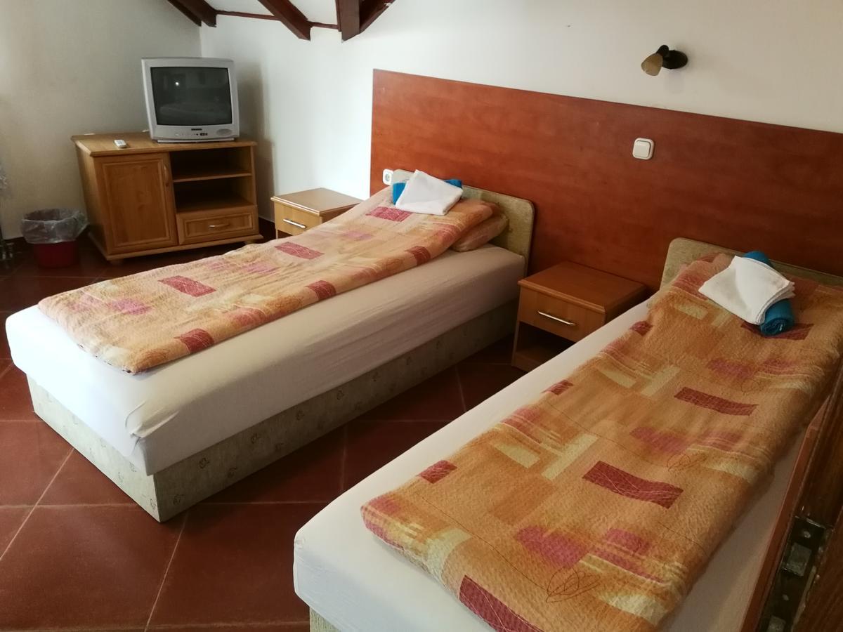 Dunakanyar Bed & Breakfast Göd Eksteriør billede