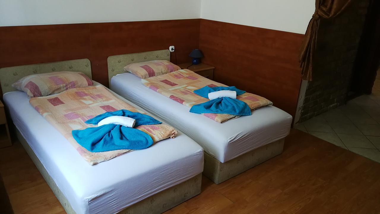 Dunakanyar Bed & Breakfast Göd Eksteriør billede